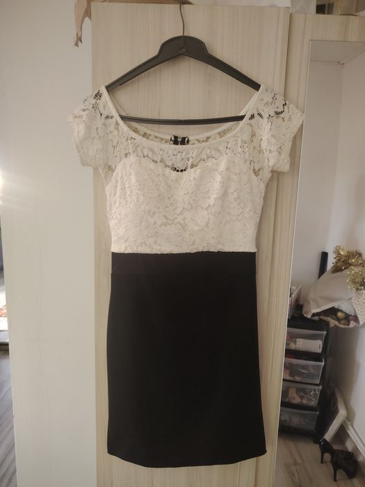 4 Rochii pentru ocazii speciale