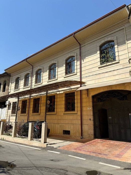 Продаётся дом в Юнусабадском районе, улица Регистон-6