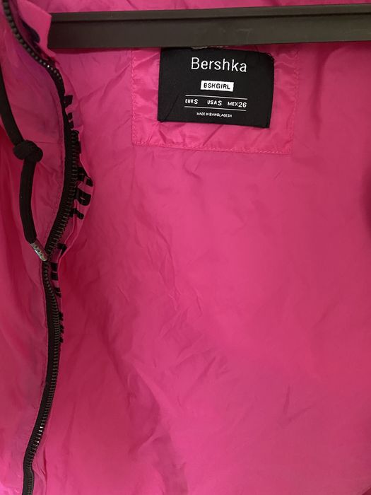 Ветровка Bershka S
