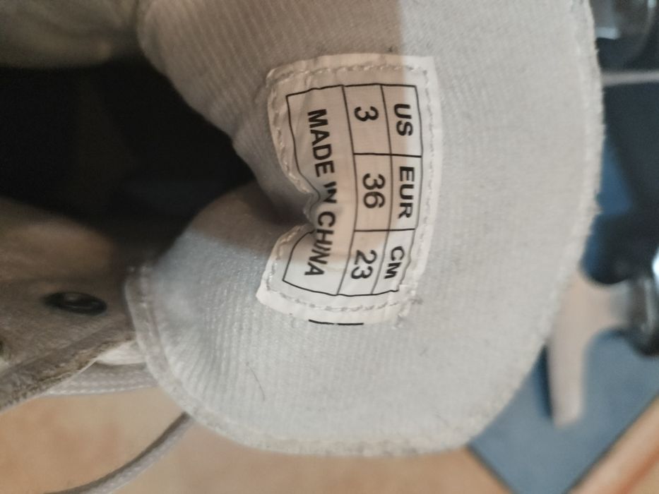 Продам коньки фигурные