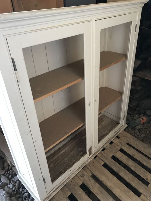 Vand stoc de mobila