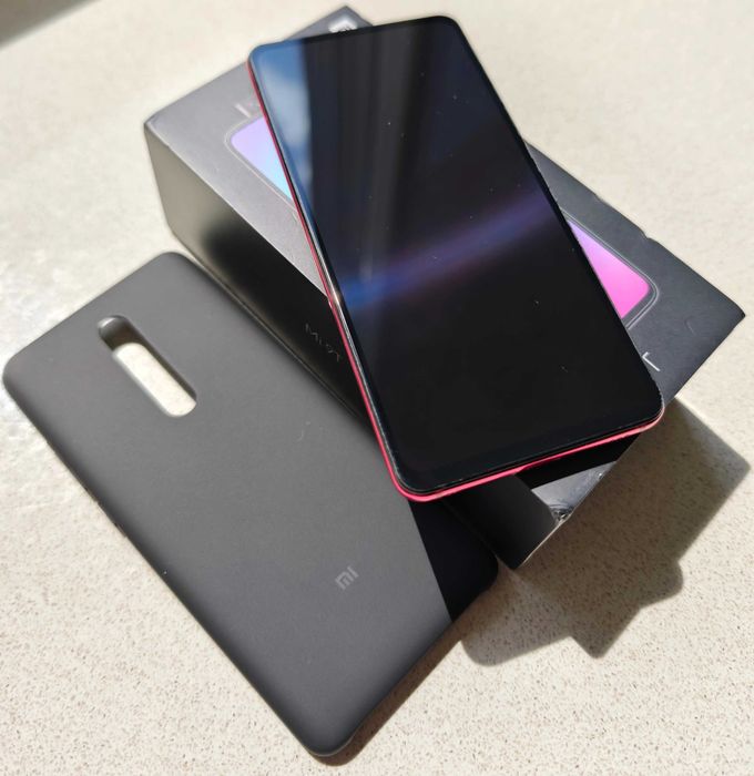 Продавам Xiaomi Mi 9T