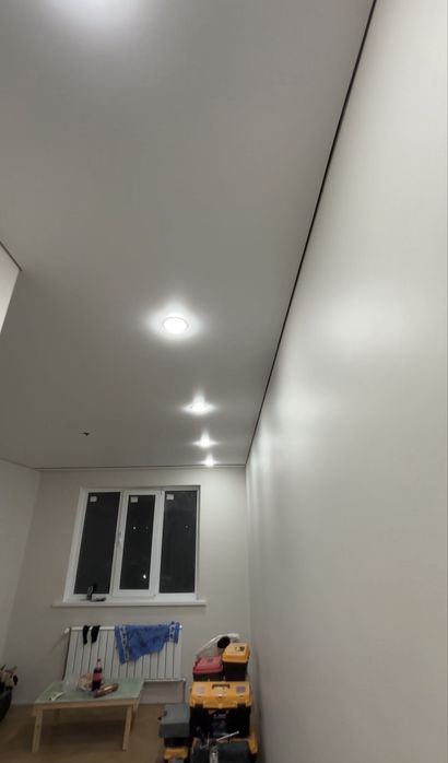 натижной потолок