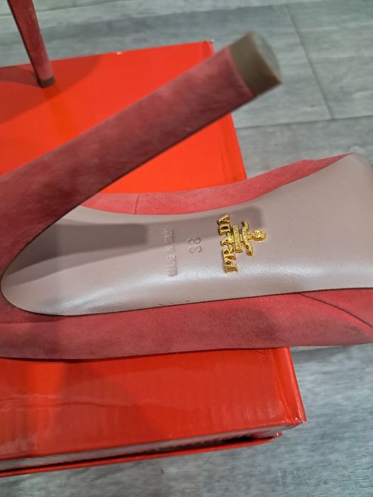 Продаю туфли Prada оригинал