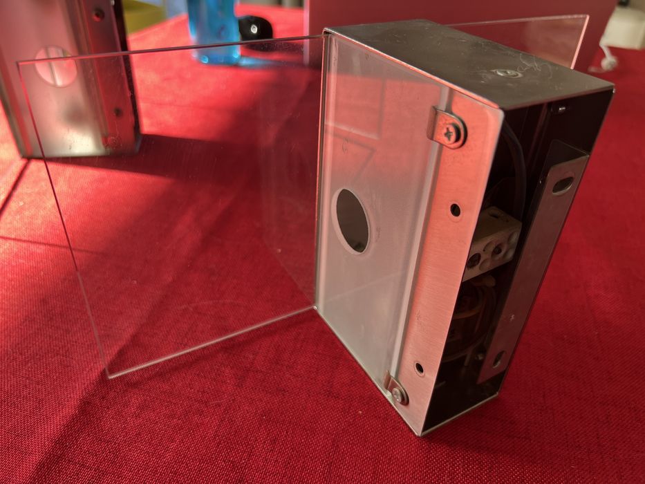 Продавам осветителни тела-аплик