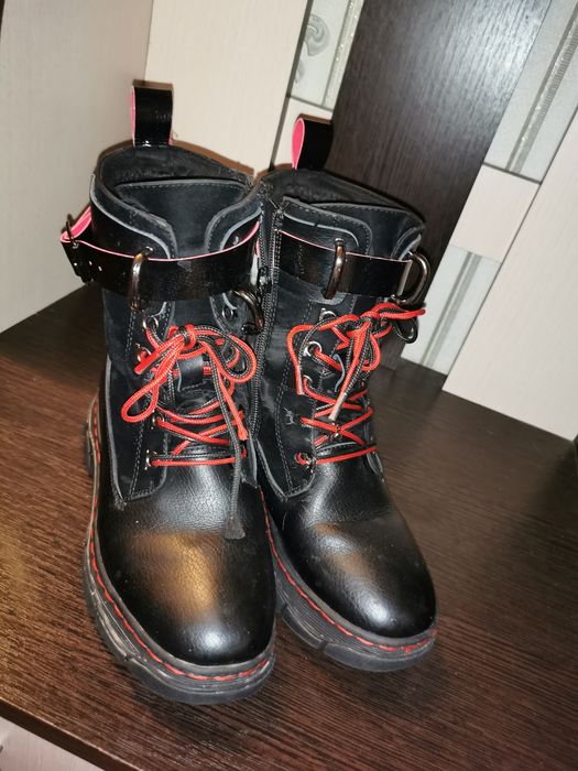 Ботинки для девочки весна-осень и зима