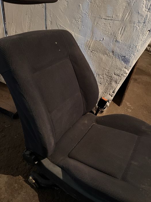 Сиденье ауди сто или восемьдесятка
