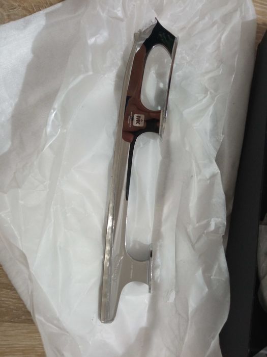 Нож за кънки за фигурно пързаляне