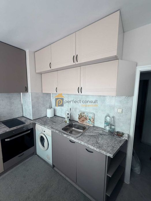 Двустаен апартамент в Младежки Хълм