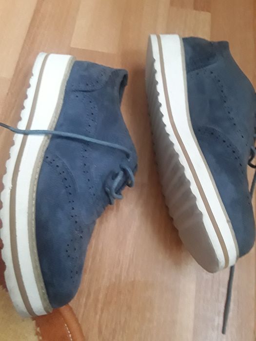 Adidas  nr39 in condei de buna