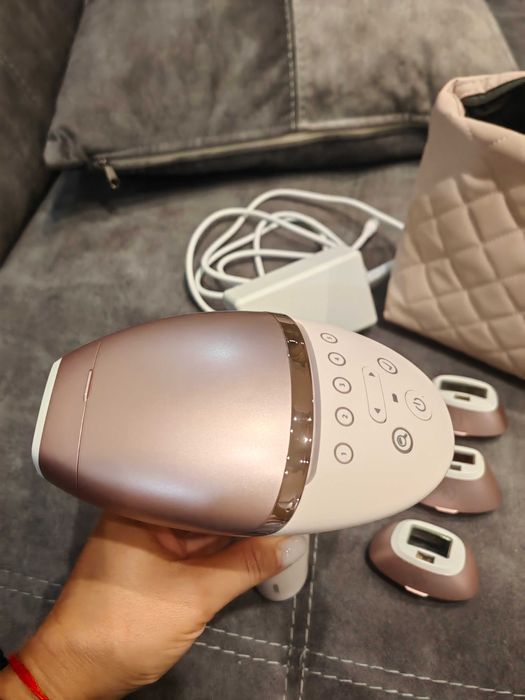 Фотоепилатор Philips BRI977/00