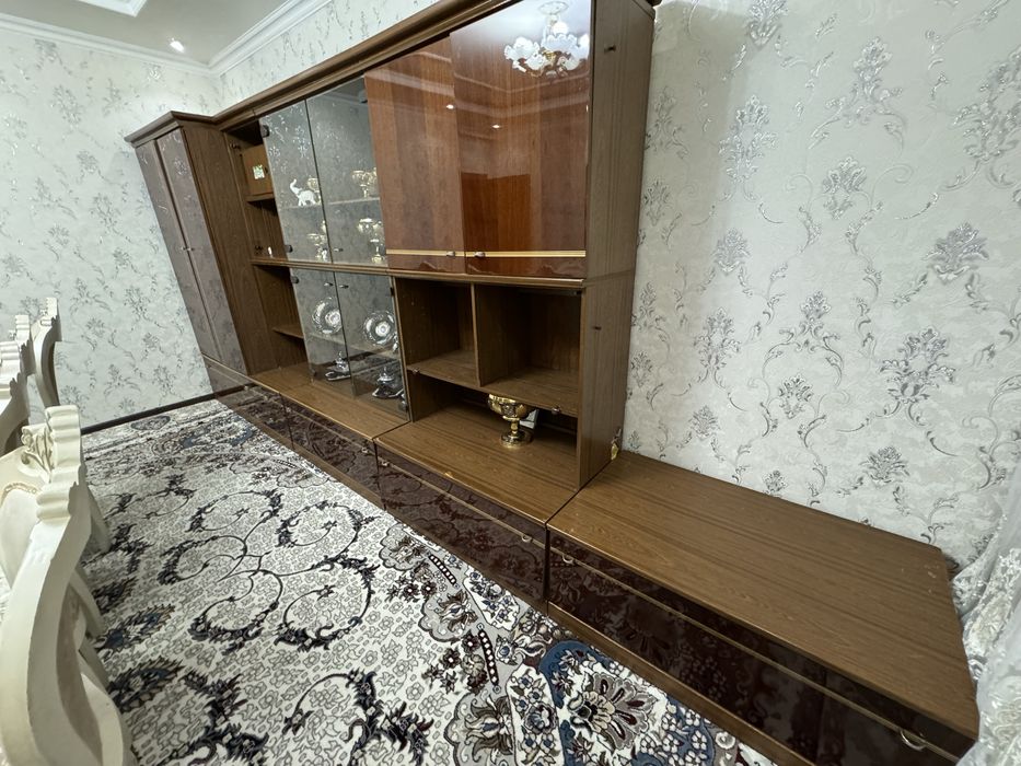 Eski sovet paytidagi mebel made in Germany.