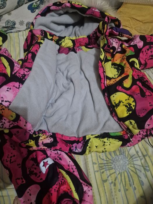 Куртка для девочки от 4-5 лет