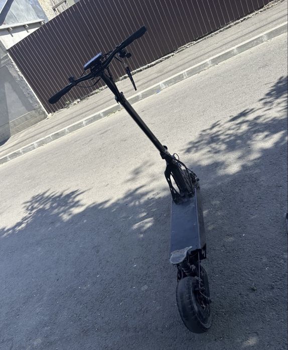 Vand trotineta kamikaze k1 max dau pe triciclu electric