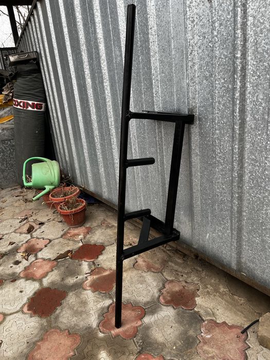 Продам турник настенный