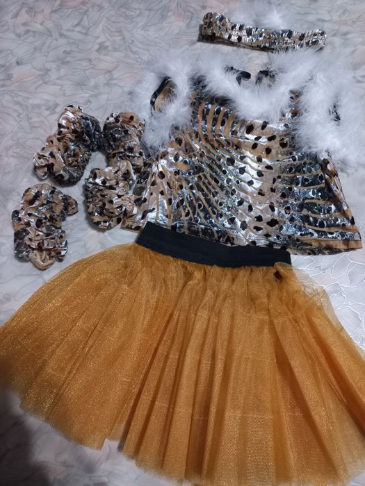 Продам костюм кошечки