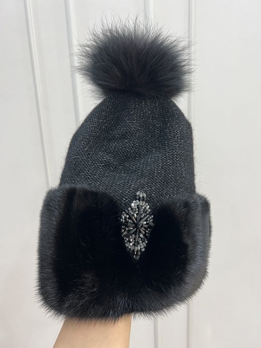 Продам комбинированную шапку норковую