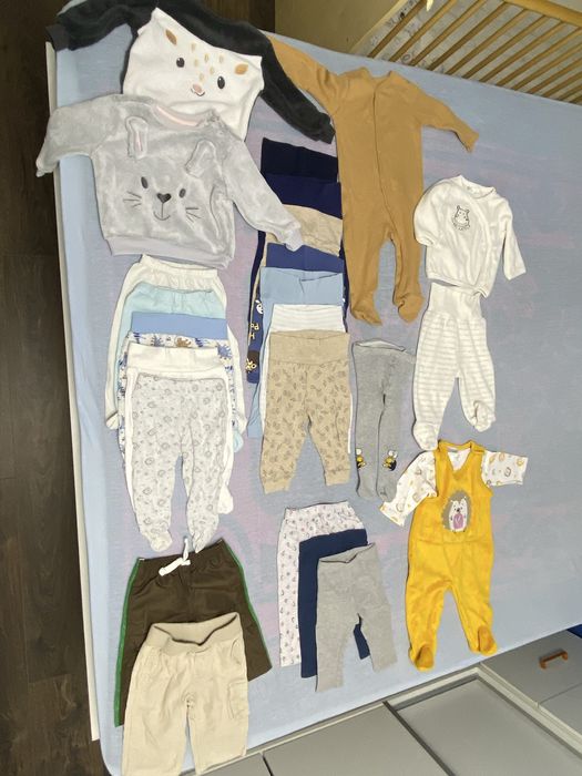 Lot pantaloni și hăinuțe marimea 68