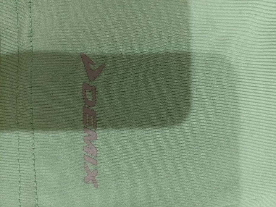 Продам футболку для фитнеса