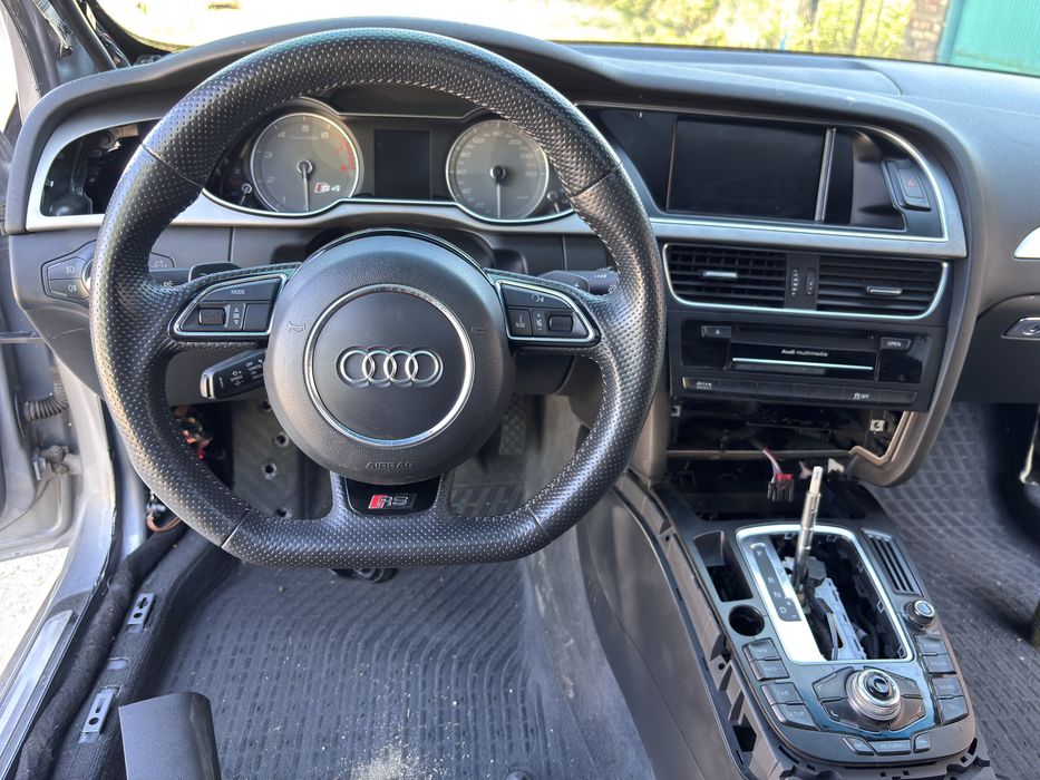 Audi S4 B8 на части