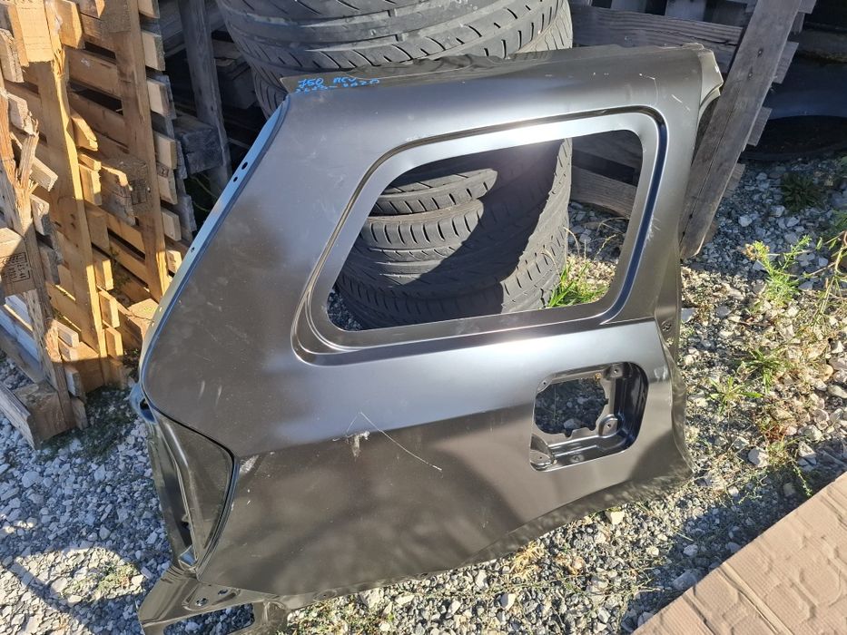 Aripa spate, ușa Dr fata, aripa fata  Logan MCV