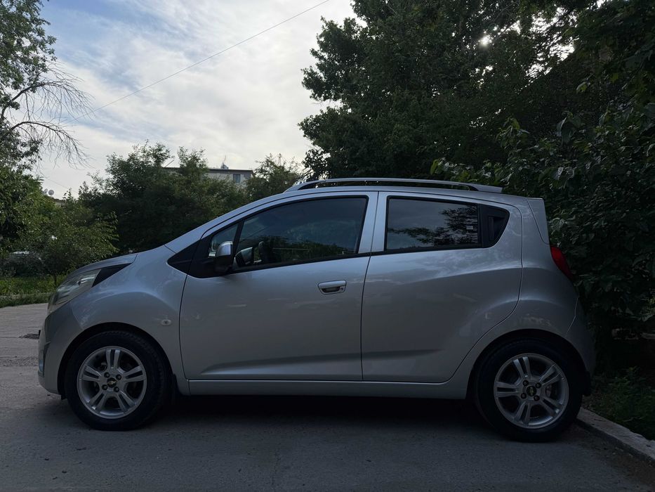 Chevrolet Spark 1.25, 3 позиция, 2015 год