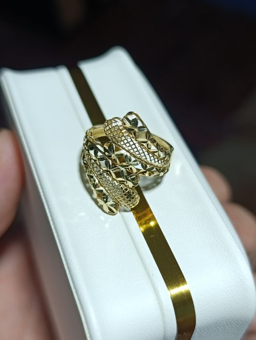 Золотое кольцо, Турецкая изделия, проба 585,вес 1,45 гр размер 18