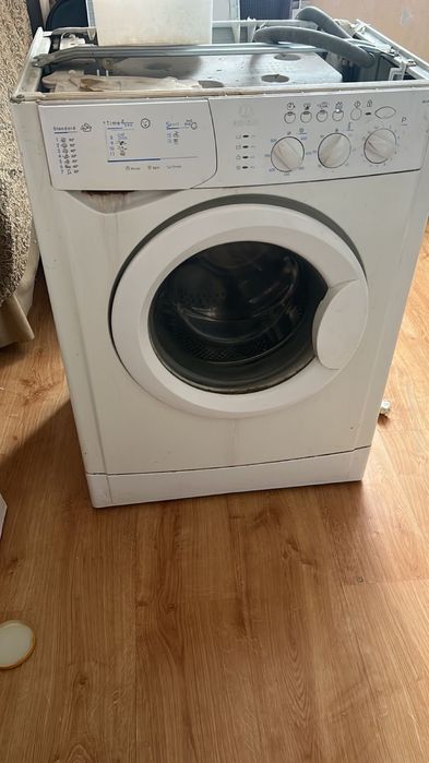 Машинка стиральная