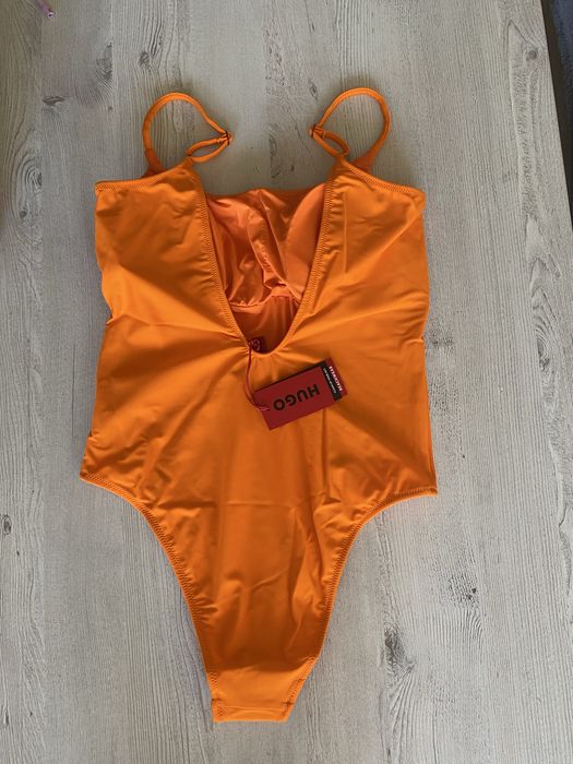 Нов оригинален бански Hugo L и XL