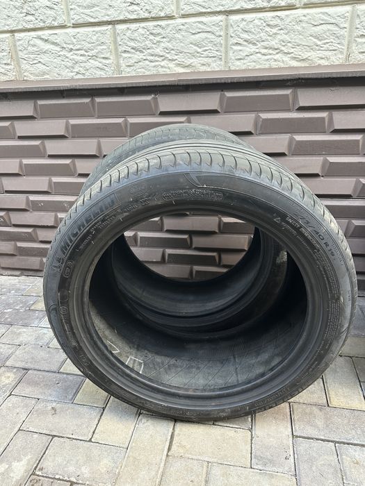 Шина 275/40R19 2 штук