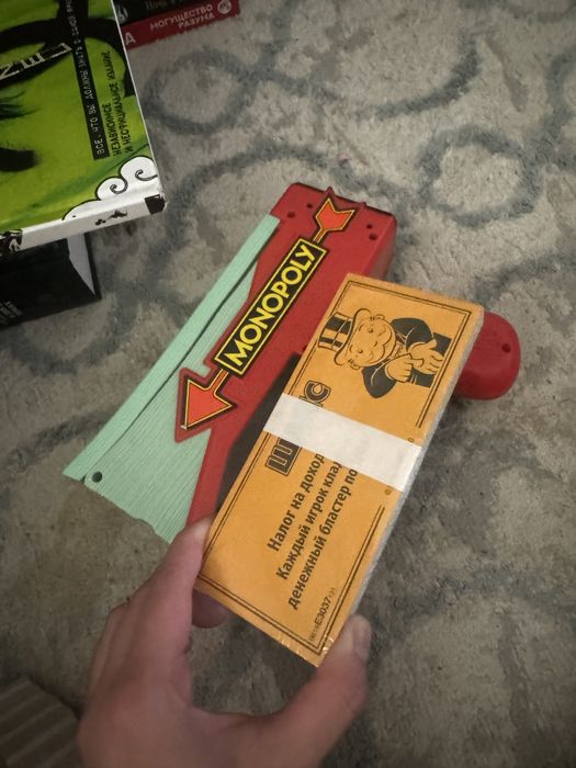 Настольная игра Hasbro Монополия Деньги на воздух E3037