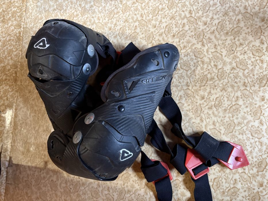 Мотокрос/Ендуро наколенки Acerbis