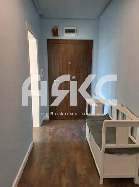 Дава се под наем Тристаен апартамент в София, Студентски град - 130 кв.м за 987.36 € - Снимка #8