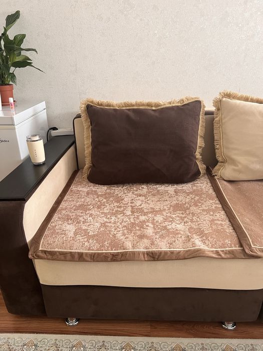 Продам 4 м диван