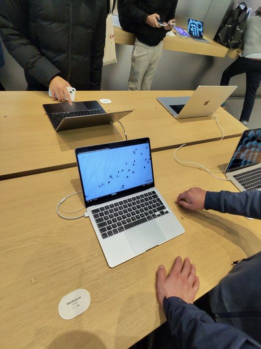 Macbook М4air срочно