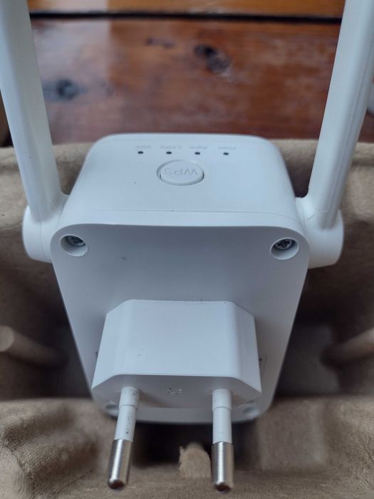 WiFi усилвател TP-LINK модел AC750 dual band 433mhz на 5Ghz  300mhz 2,4