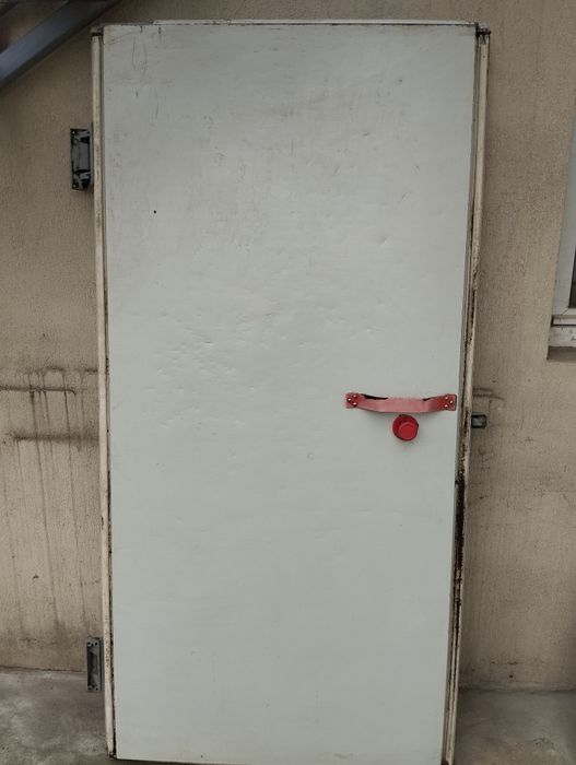 Agregate pentru cameră frigorifică și tăvi de copt