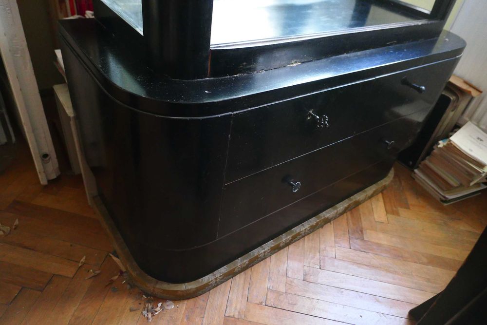 Vitrina Fabrica de Mobila Thoner Radauti ART DECO 170 120/ 50cm