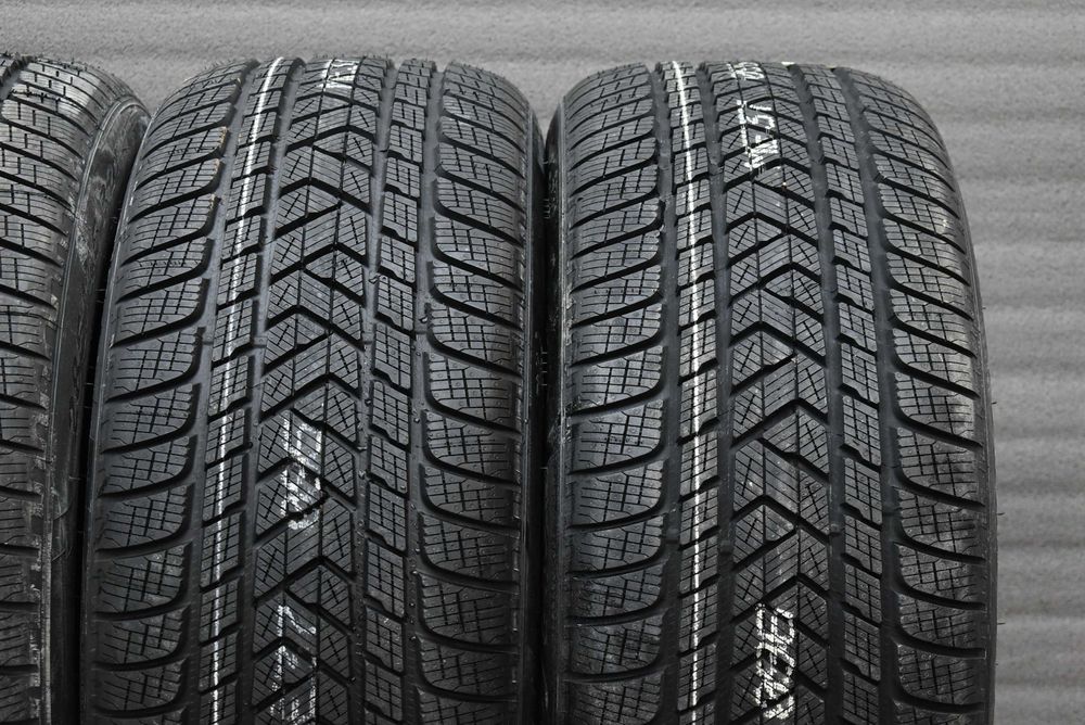 Зимни гуми 285/45/21 Pirelli