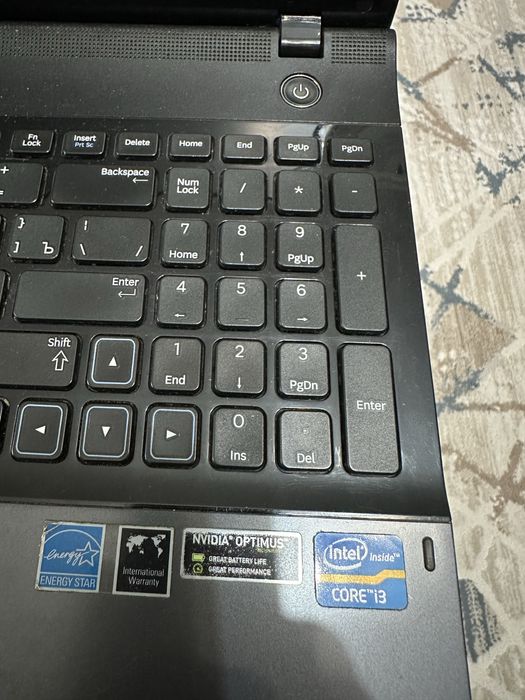 Ноутбук Samsung Windows-8