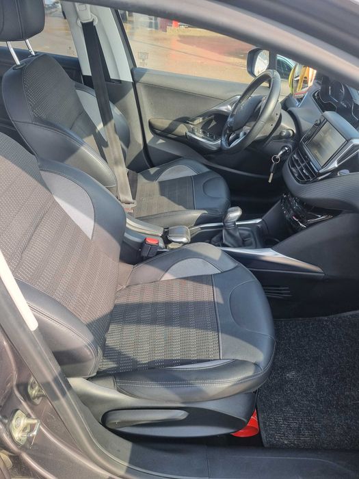 Peugeot 2008 Allure, 220000km, 82CP, inmatriculat