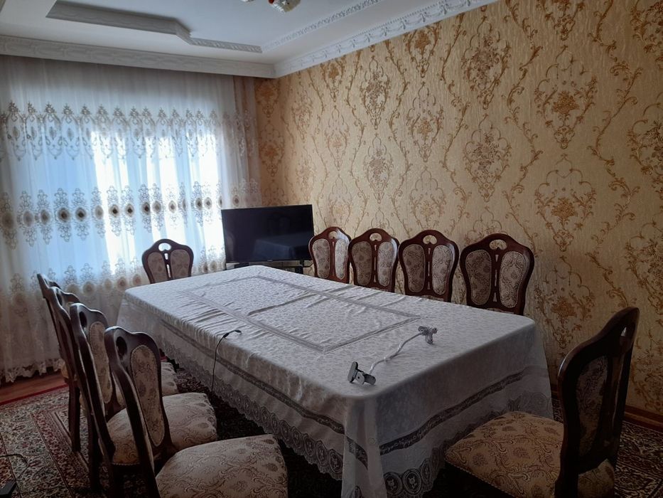 Uy sotiladi, kvartira 4 xona