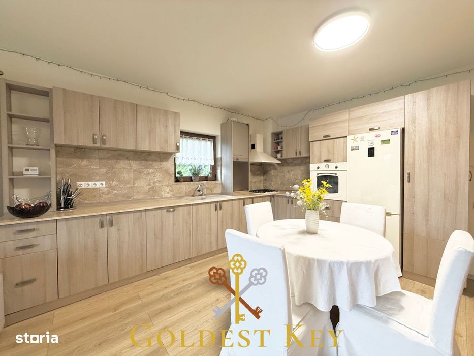 Apartament cu 3 camere, terasa, gradina, curte privata