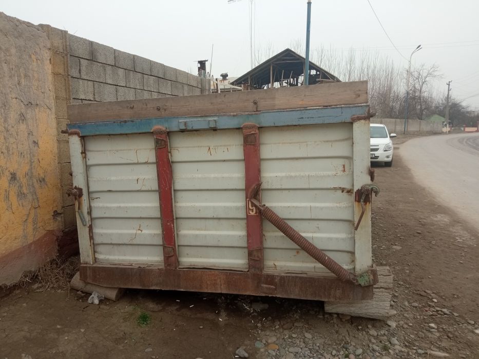 Зил 131 сотилади