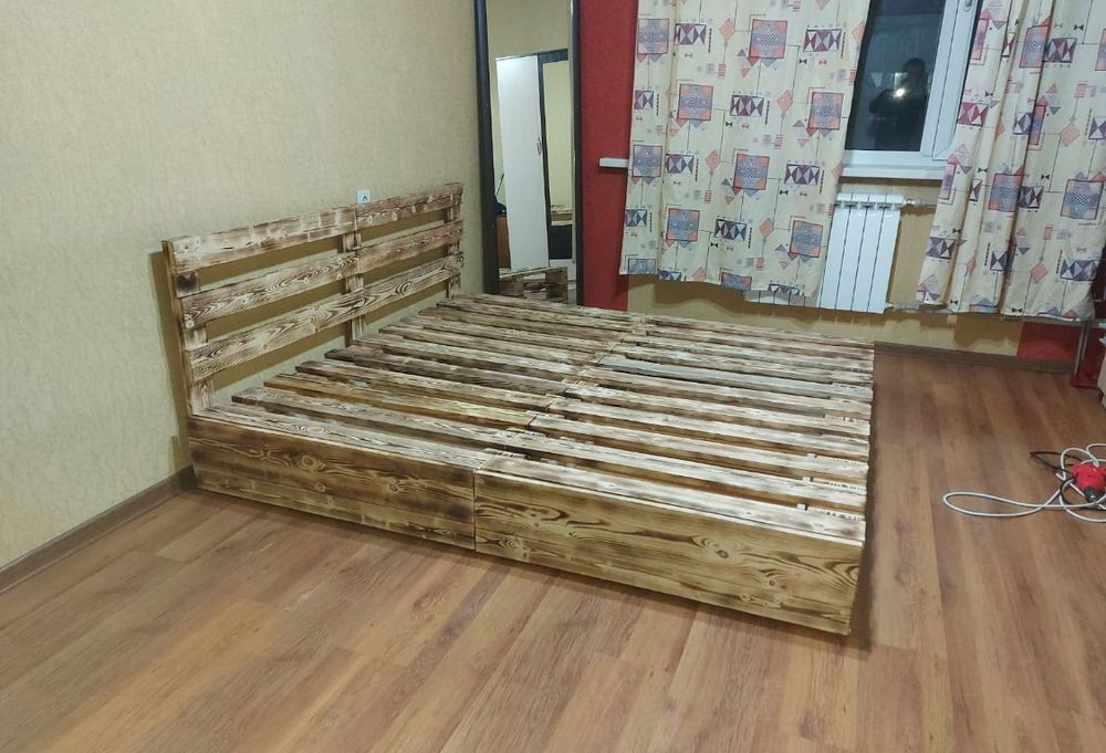 Кровать из паллет