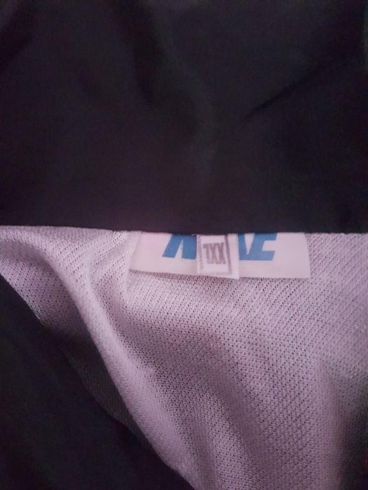 Оригинална ветровка на марка Nike