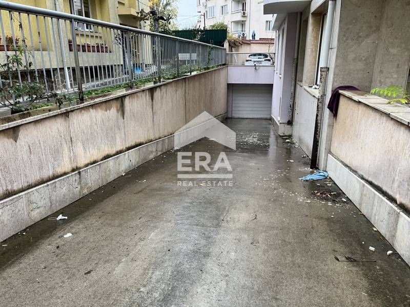 Дава се под наем Гараж / Паркомясто в София, Лозенец - 22 кв.м за 155 € - Снимка #4