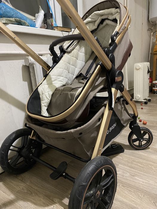 Продам коляску в отличном состояний