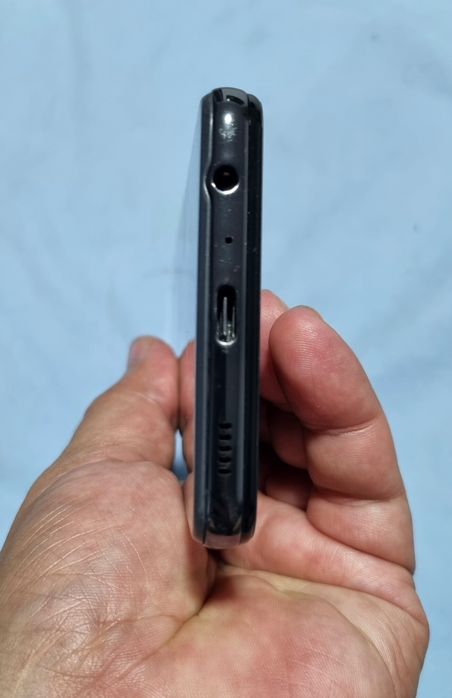 A32 5G ,128 gb funcționează foarte bine