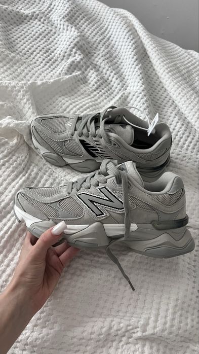 New Balance 9060 gri